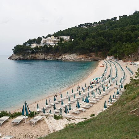 La Finestra Sul Mare - Antonella Apartment เวียสเต ภายนอก รูปภาพ