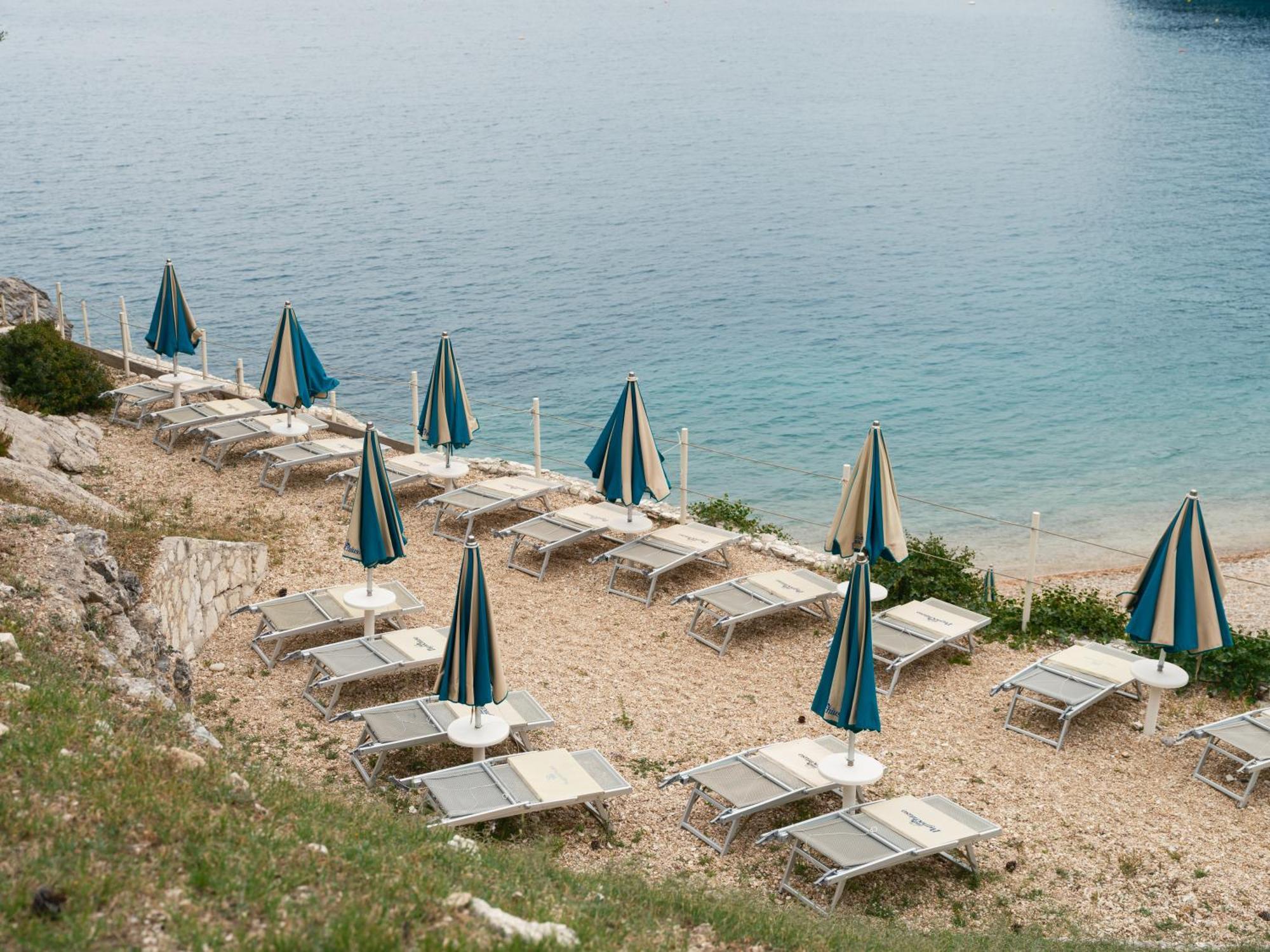 La Finestra Sul Mare - Antonella Apartment เวียสเต ภายนอก รูปภาพ